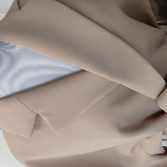 Elegant jacket - Picture 2 of 6